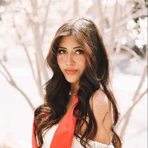 Meet your Posher, Danielle